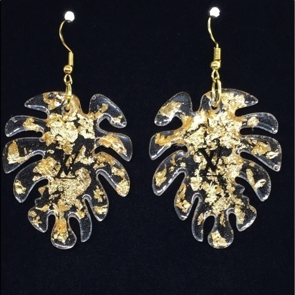 Custom made earrings 😍